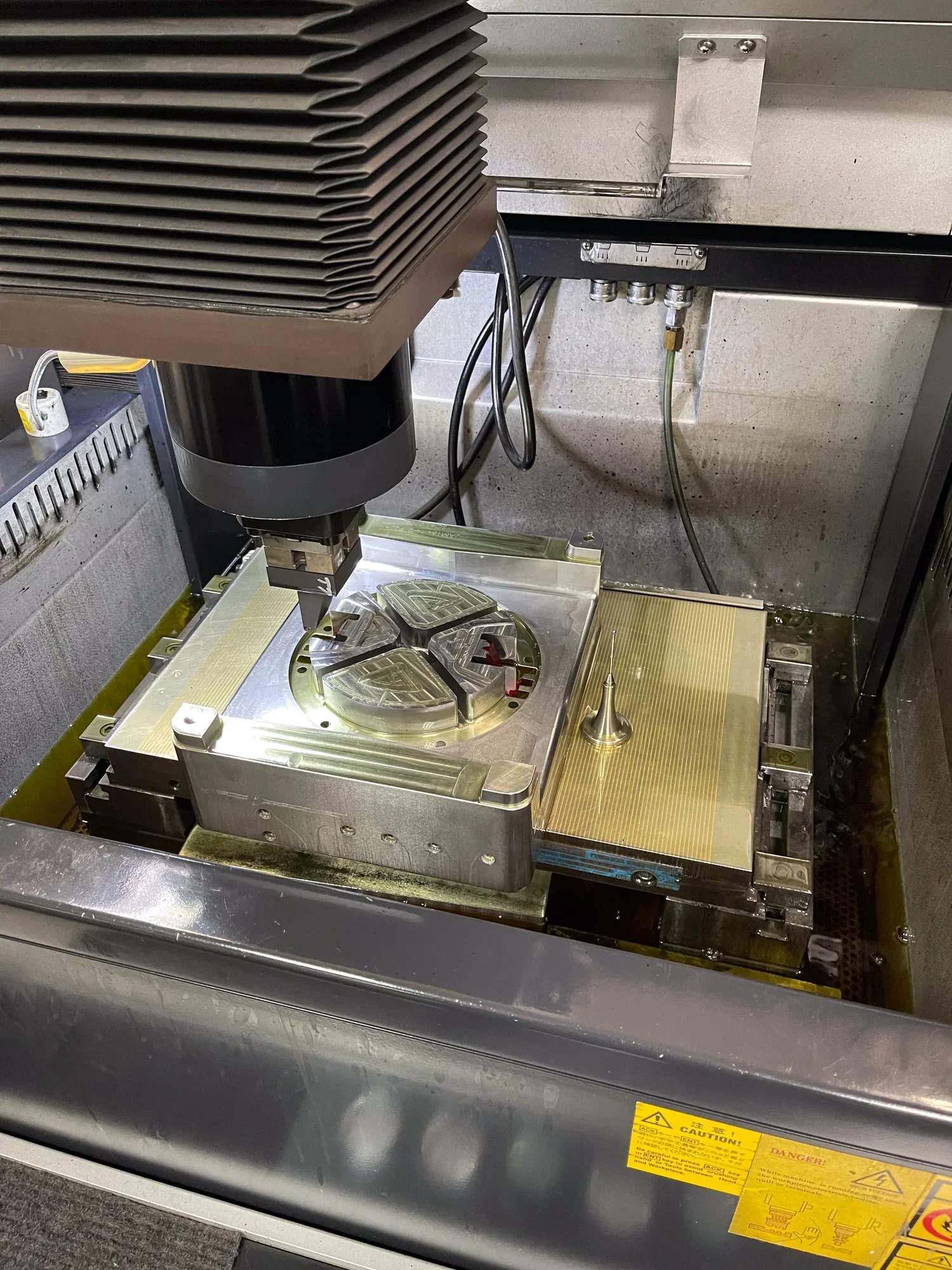 Burning ribs on Sodick AD35L sinker EDM