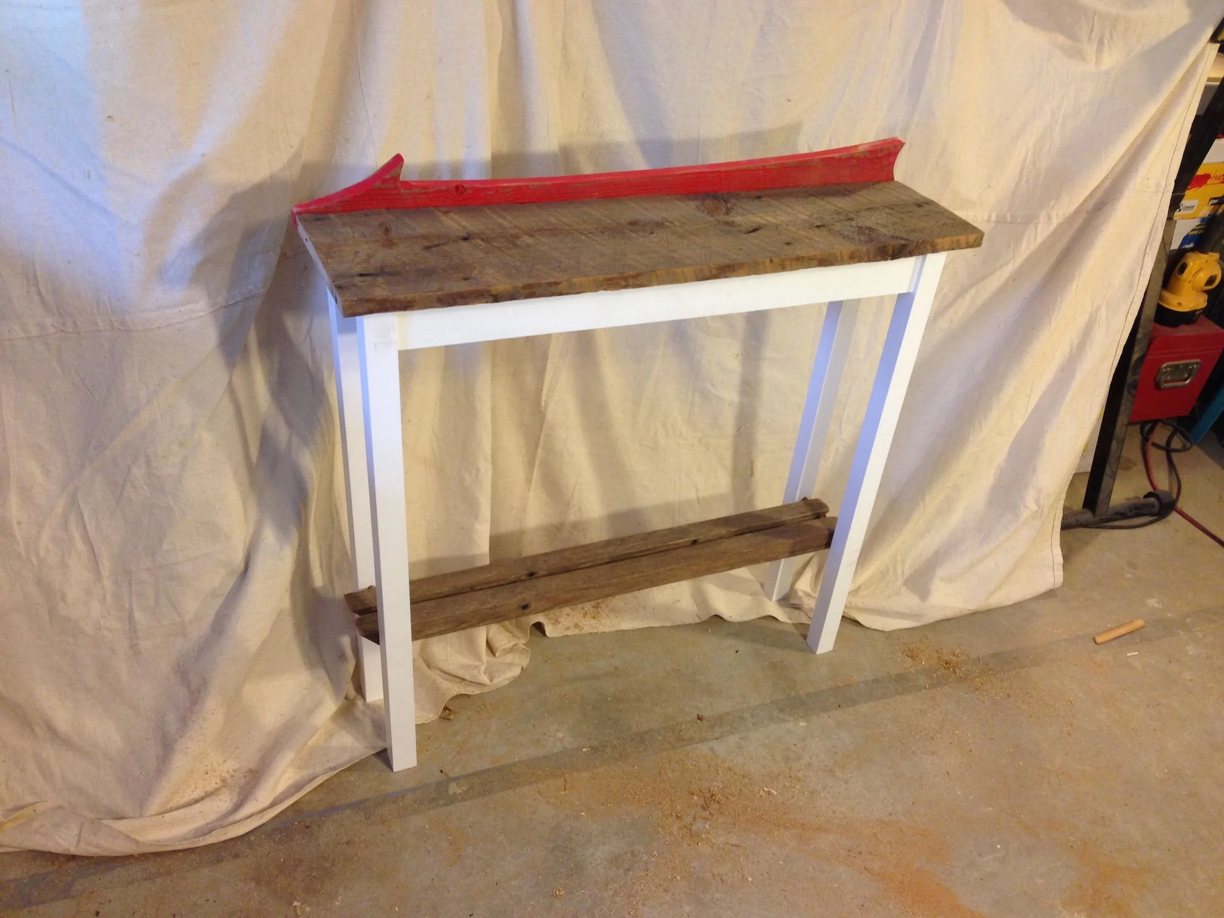 picture table - the rear arrow backsplash can be custom-cut. 