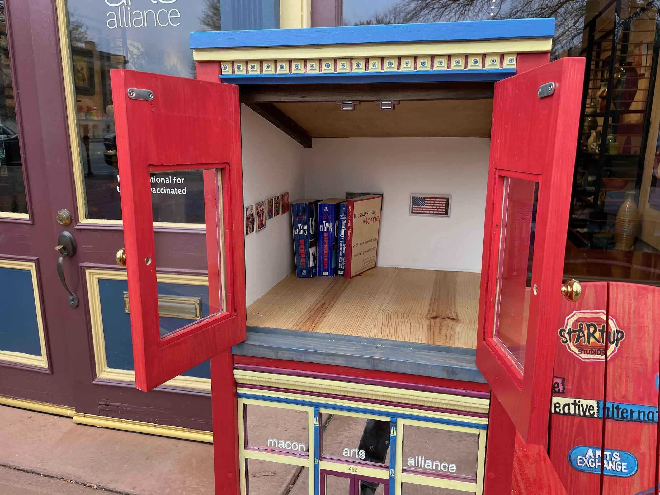 "gallery" bookshelf