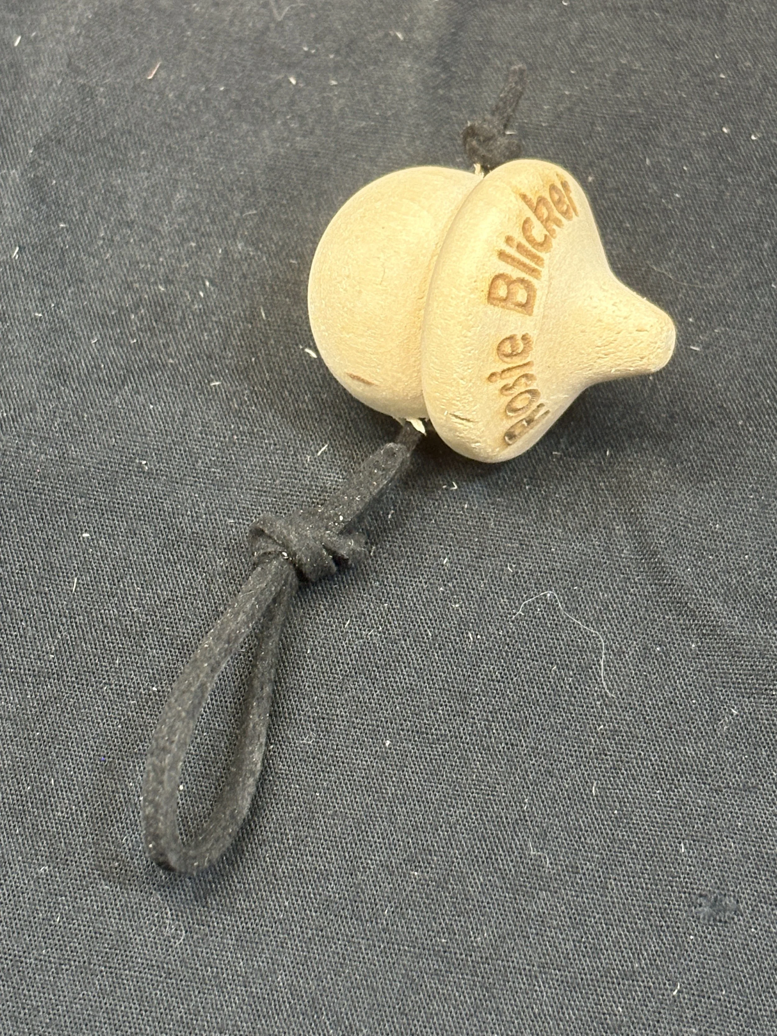 NYLT Acorn Individual Pocket Dangle
