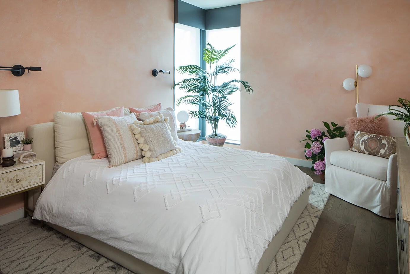 401 Bedroom.jpg