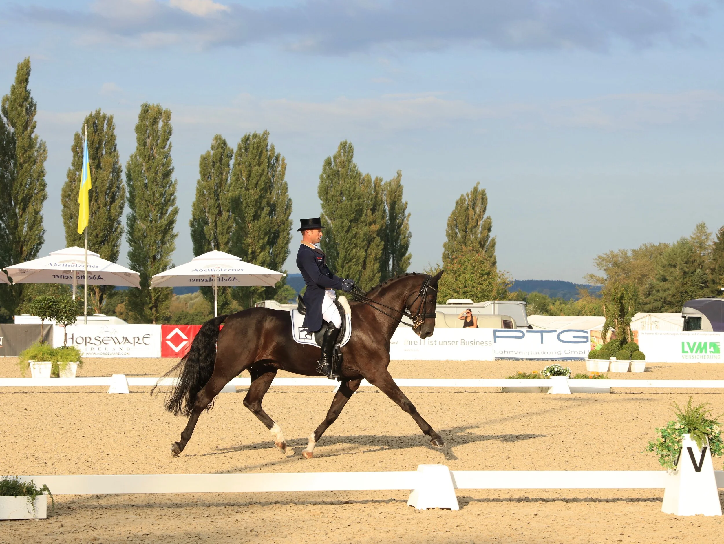 Michael Jung Dressur 2 WE 2016.jpg