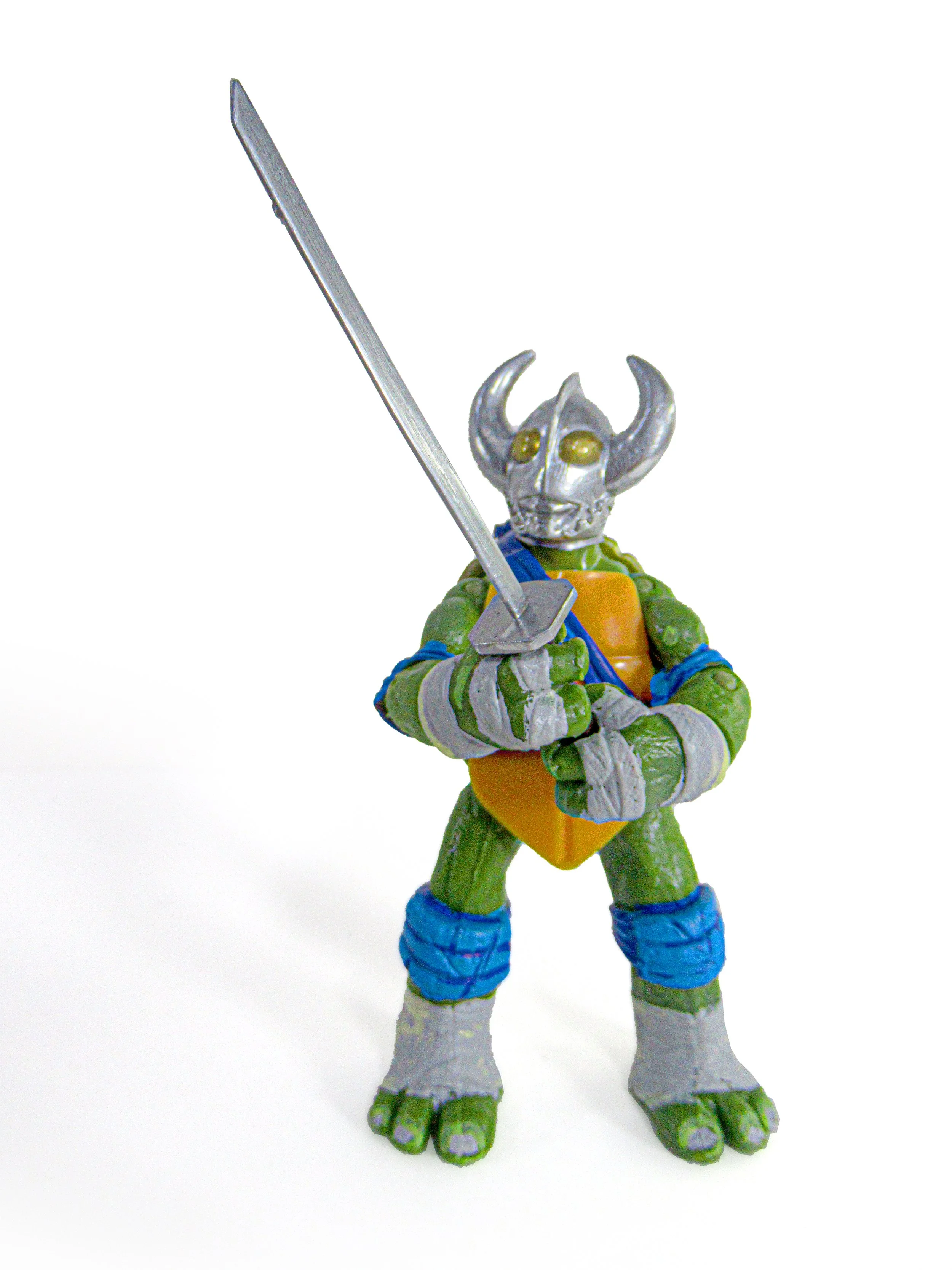 49 Silver Leader Leonarder by Marius Black 2026x.jpg