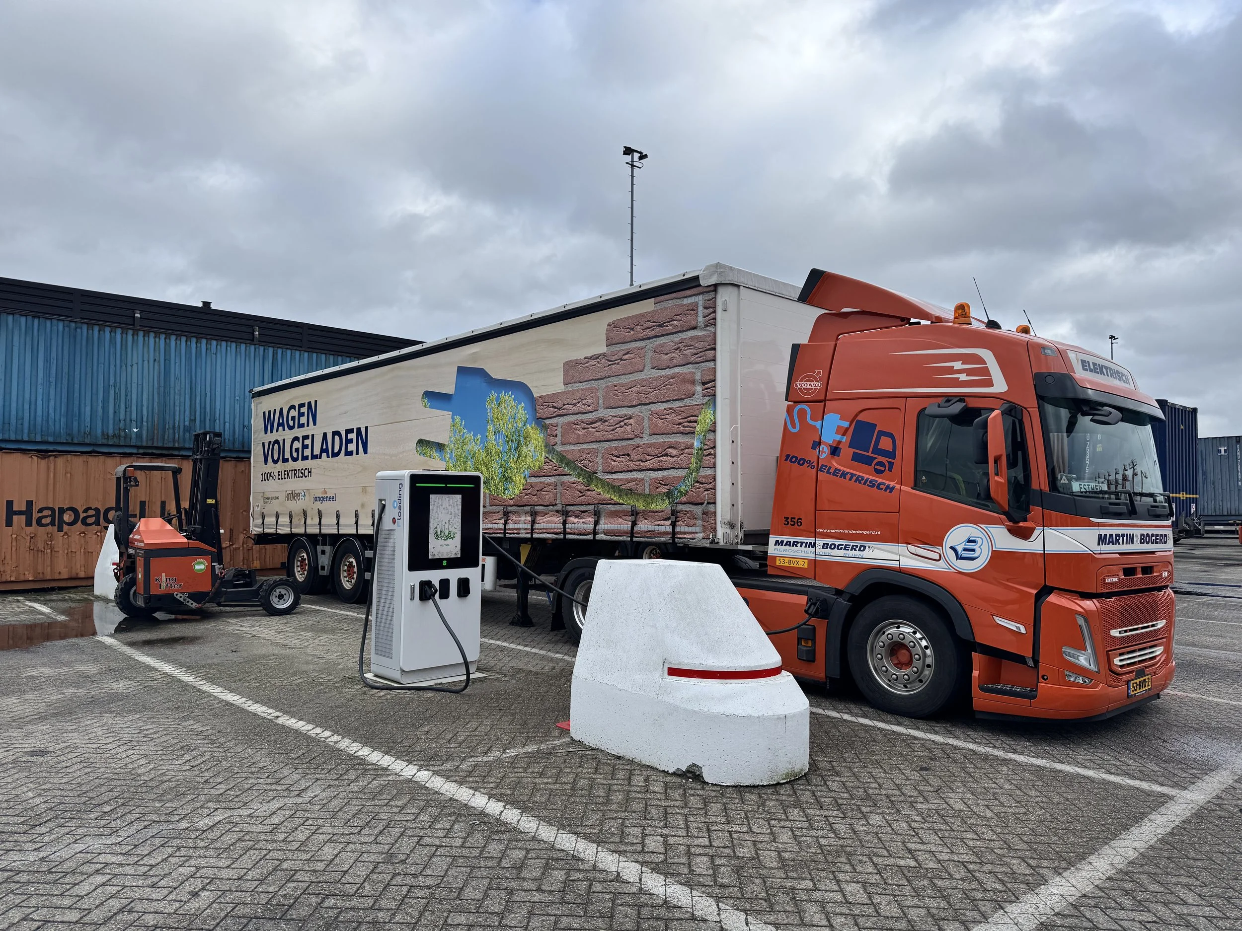 Lader voor elektrische truck