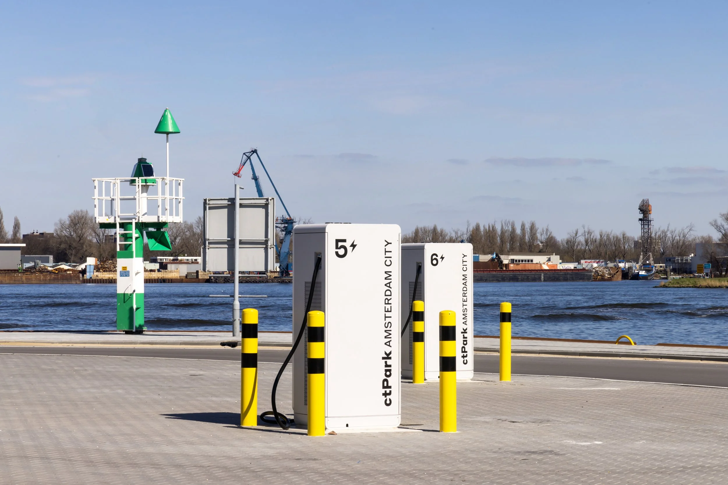 Logistiek snellaadplein op zonne-energie&nbsp;