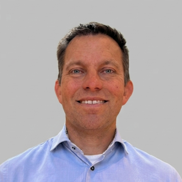 Portret van Gertjan Schreuder de Floading specialist van laaddpalen voor tankstations en CPO's