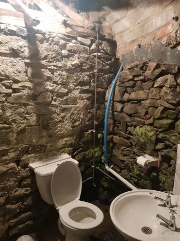 phoca_thumb_l_toiletoutside.jpg