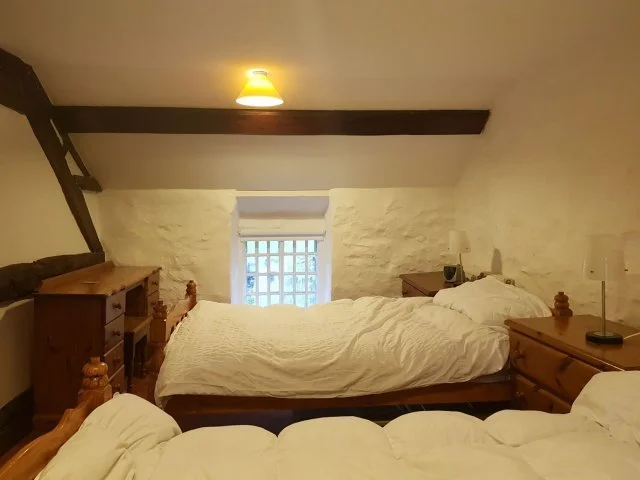 phoca_thumb_l_oldoakbedroom-view4.jpg