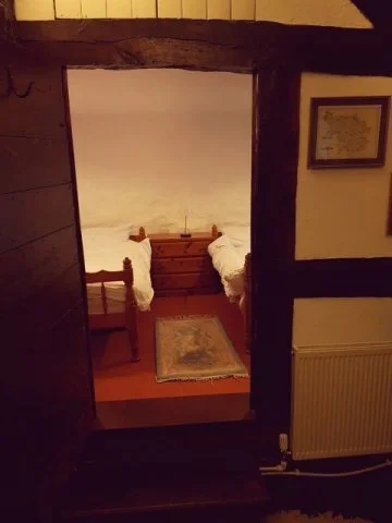 phoca_thumb_l_oldoakbedroom-view1.jpg