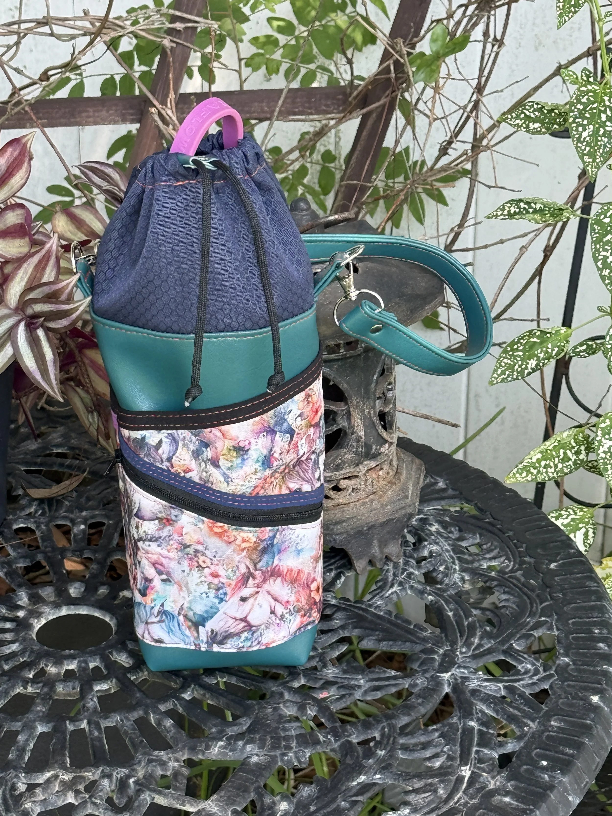 Bottle Holder (IROKO Collection) - Spring Horses