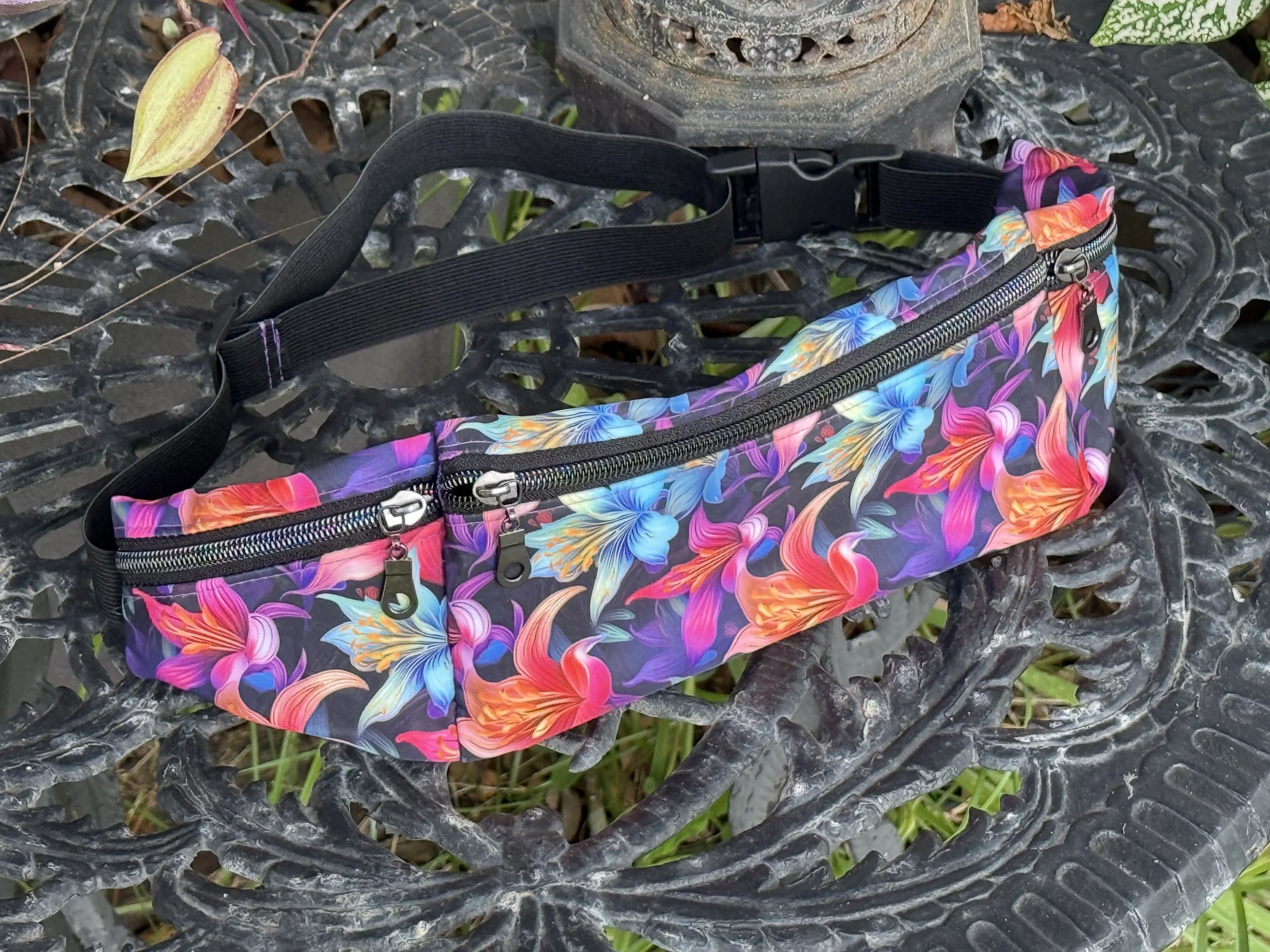 Atala Belt Bag - Neon Lillies