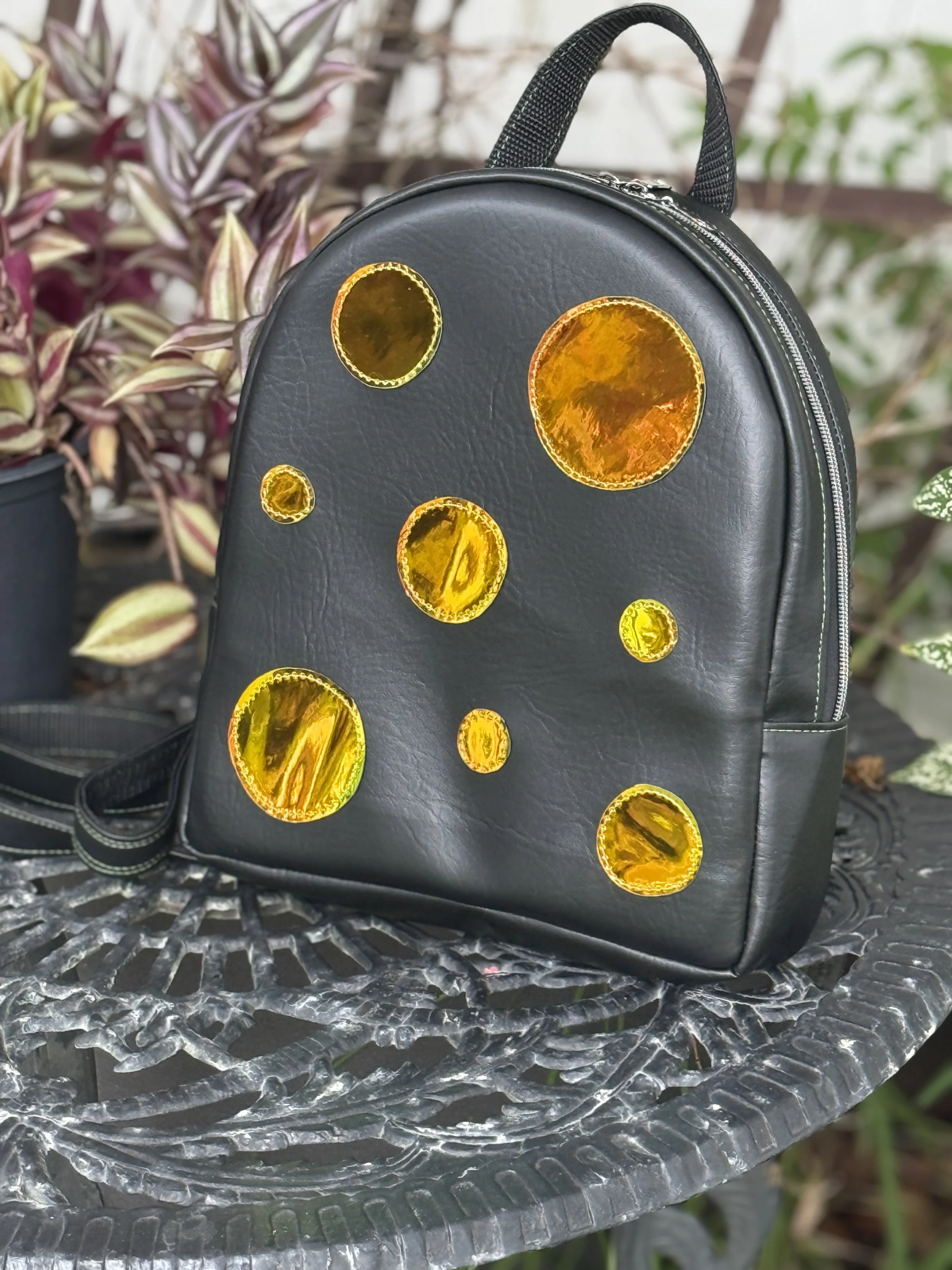 Basic Sling Bag - Dots