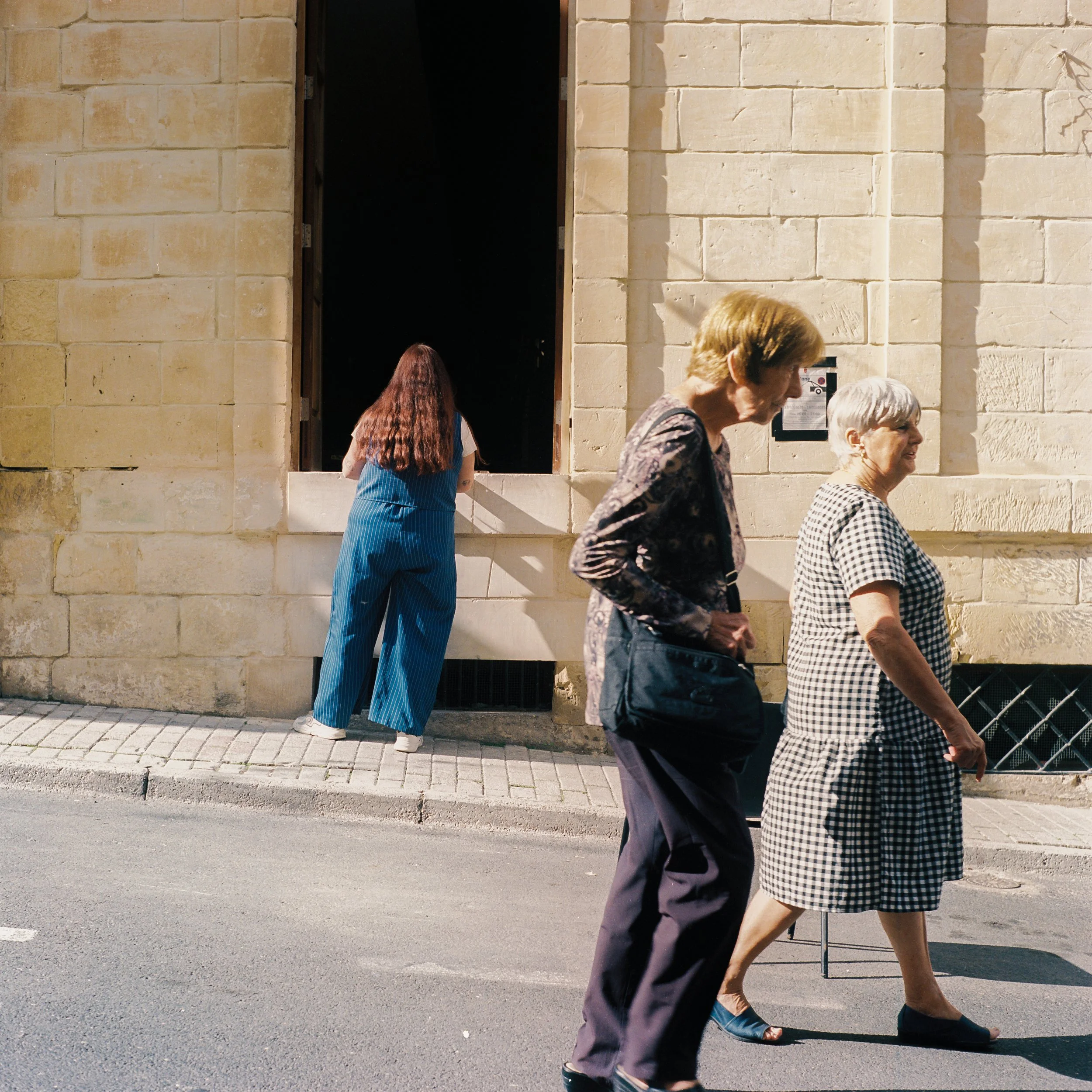 LQ-11-2.jpg