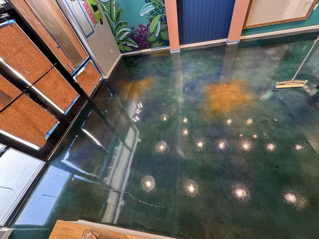 Indoor space with a shiny, polished concrete
