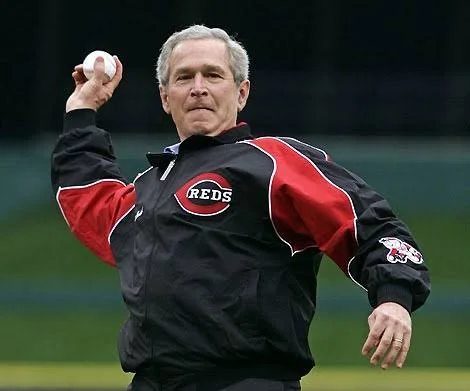 redsfirstpitch.JPG