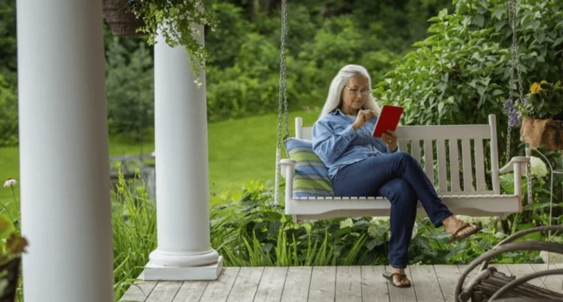 Is It Better To Buy Now or Wait for Lower Mortgage Rates? 