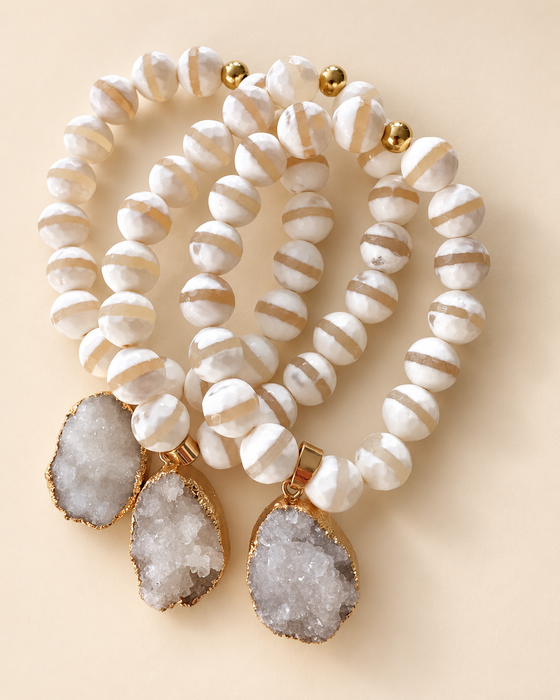 Tibetan Agate with Druzy Agate pendant.png