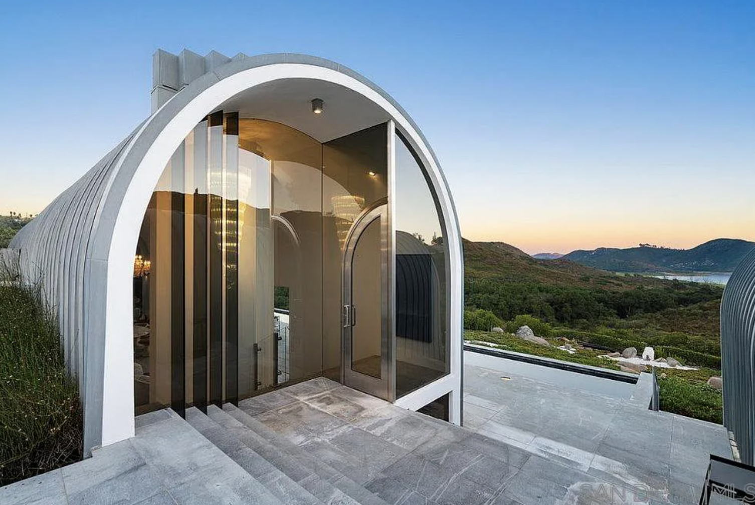 The Lake House, a 1988 house by designer Wallace Cunningham on Orange Lane in Escondido, above Lake Hodges.