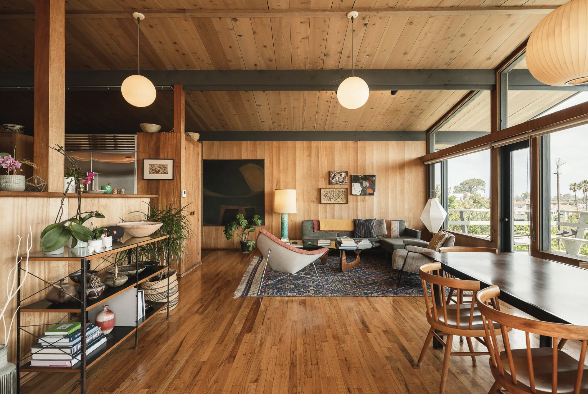 The Schmock/Richards House on Remley Place in La Jolla, a 1952 Sim Bruce Richards design clad in unpainted vertical redwood.