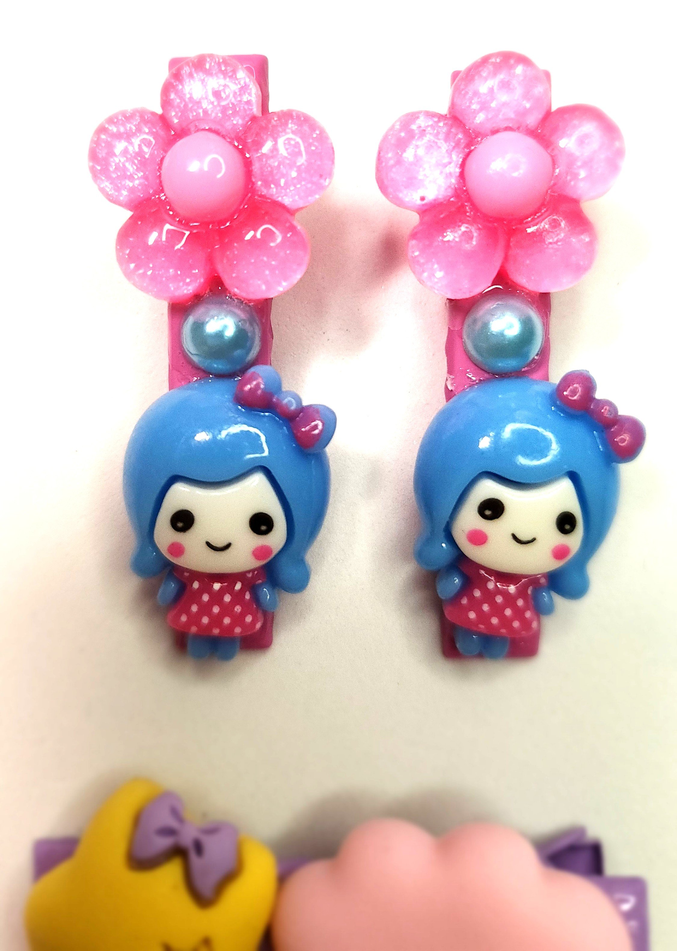 BLUE HAIRED GIRLS HAIRCLIPS.jpg