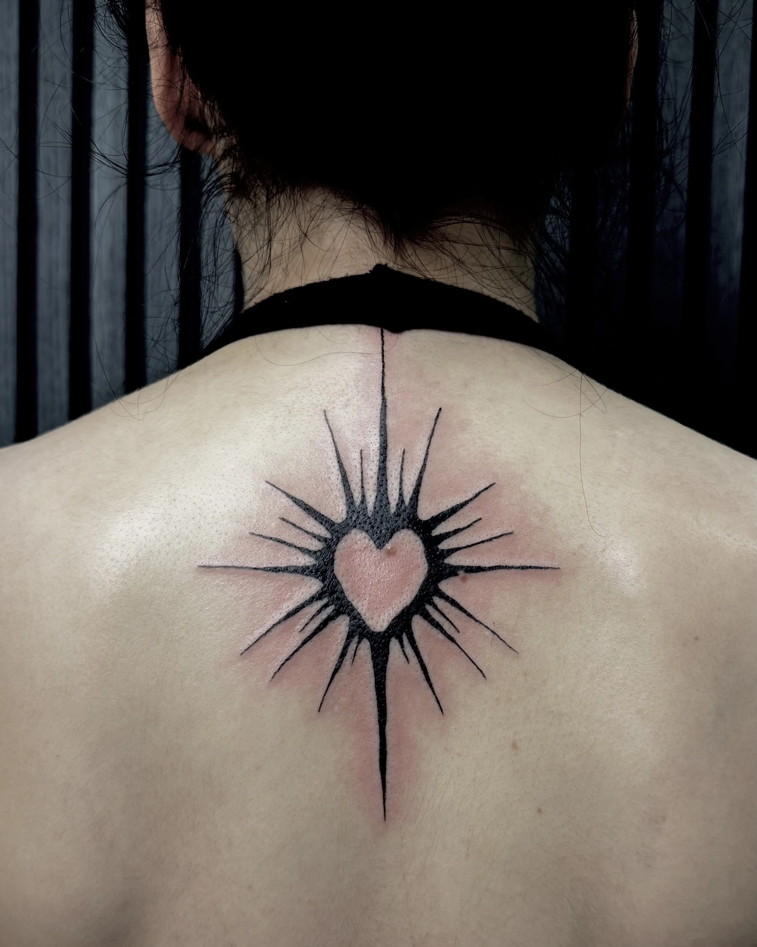Herz Ornament · Stripped Illustratives Blackwork Tattoo · The Art of Judy · Frankfurt am Main