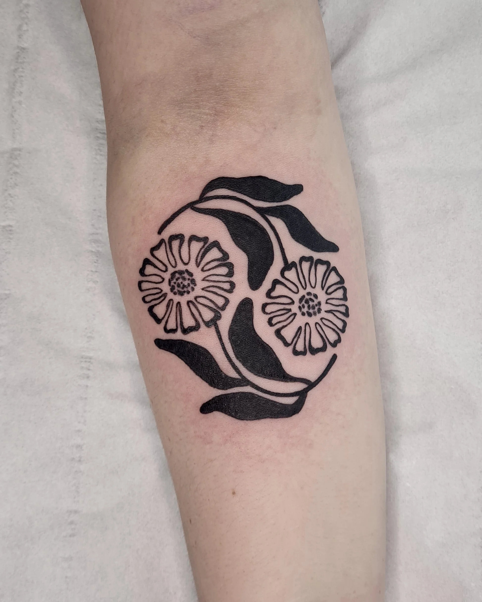 Blumen Ornament · Stripped Illustratives Blackwork Tattoo · The Art of Judy · Frankfurt am Main