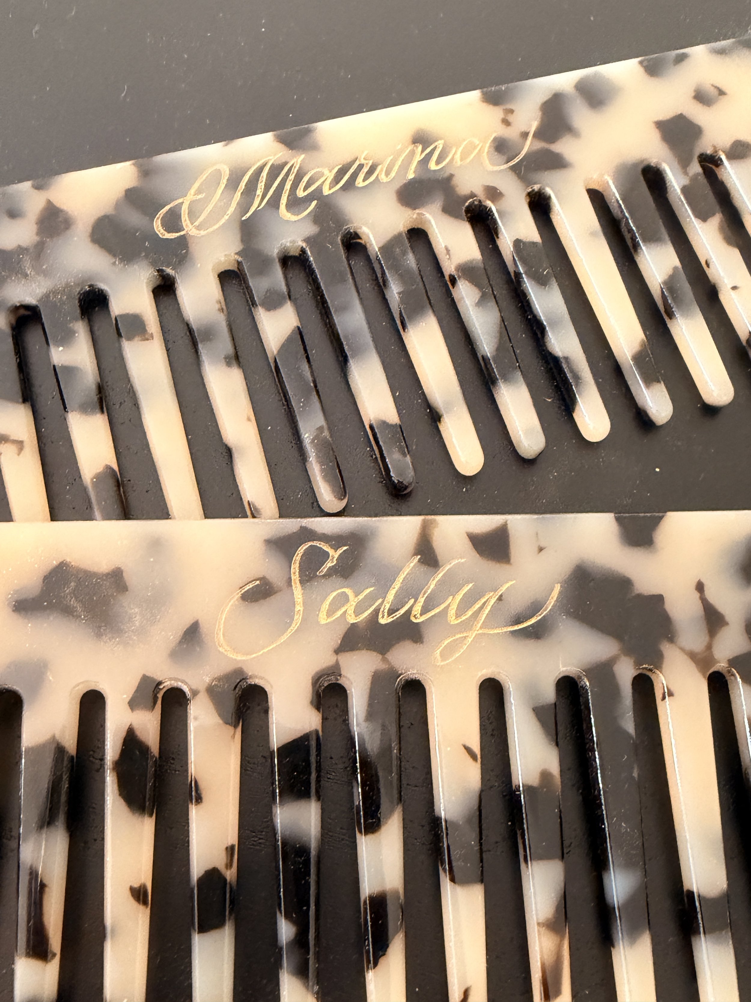 Live personalisation and comb engraving at the Nakd pop-up store in Amsterdam