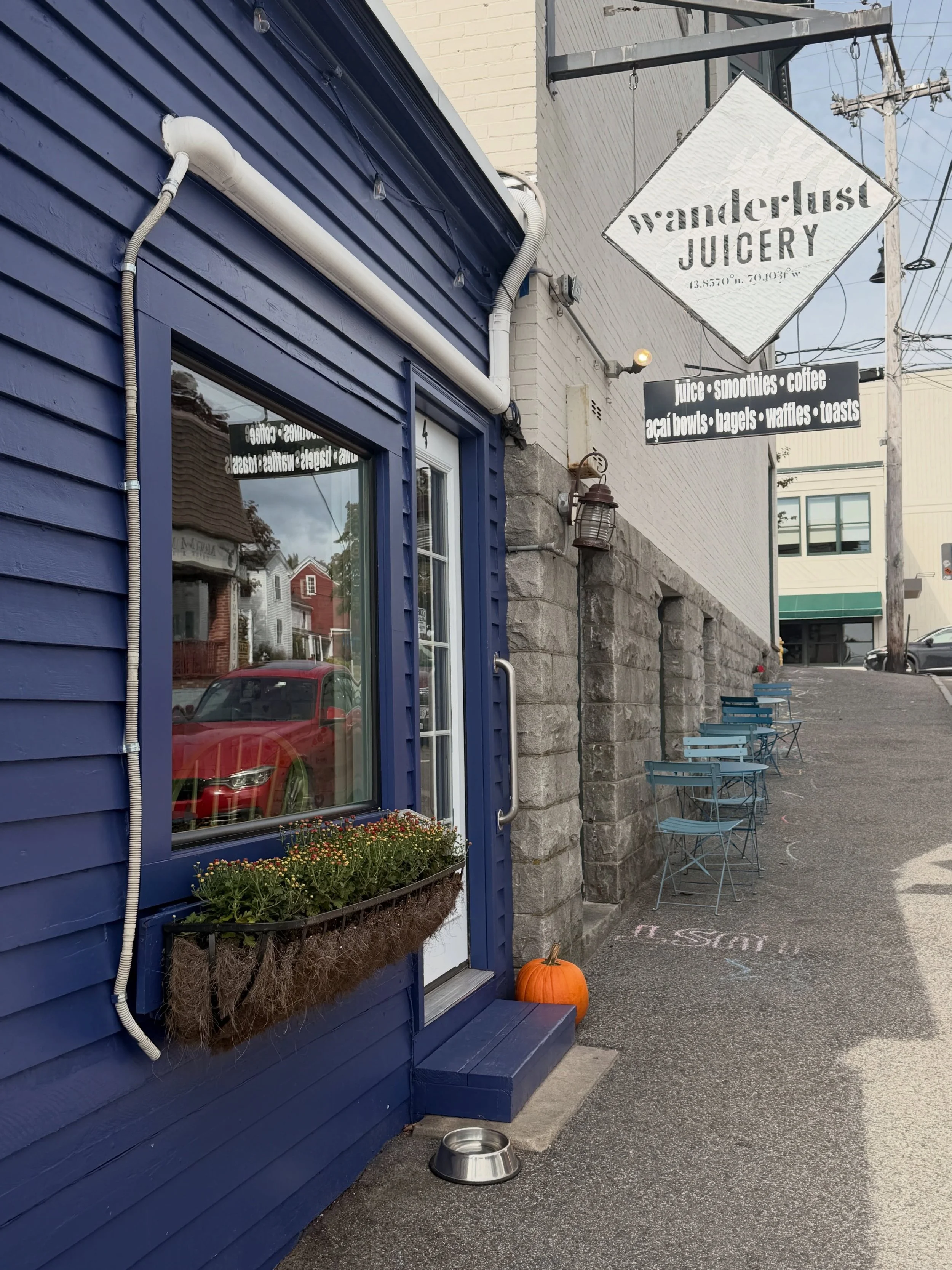 A little whimsy on the way home ✨

Three days away for work + one completely unnecessary detour through Freeport because I wasn&rsquo;t quite ready to be done adventuring yet.

Ended up at Wanderlust Juicery and tried:

☕️ Pistachio latte
🍊 Wolfe&rs