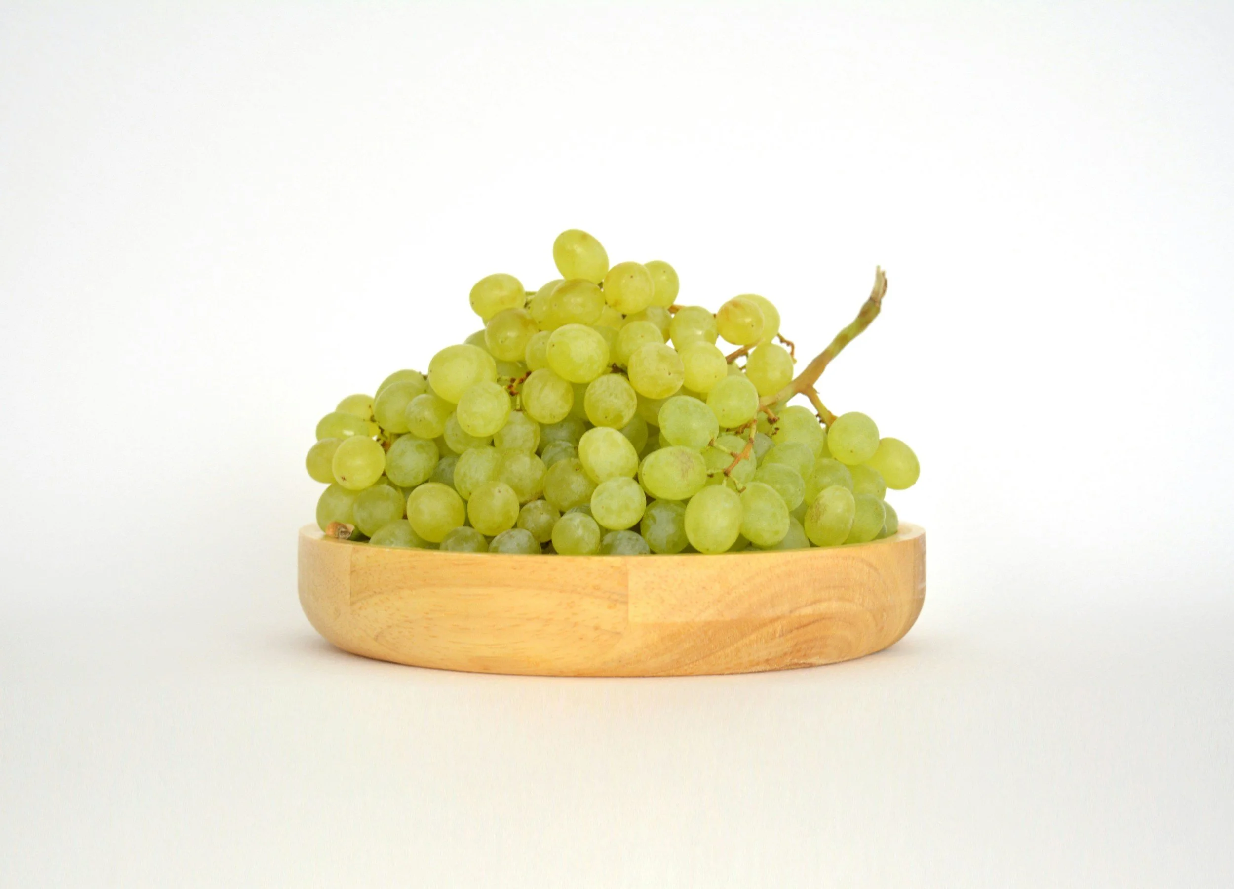 bowl of grapes