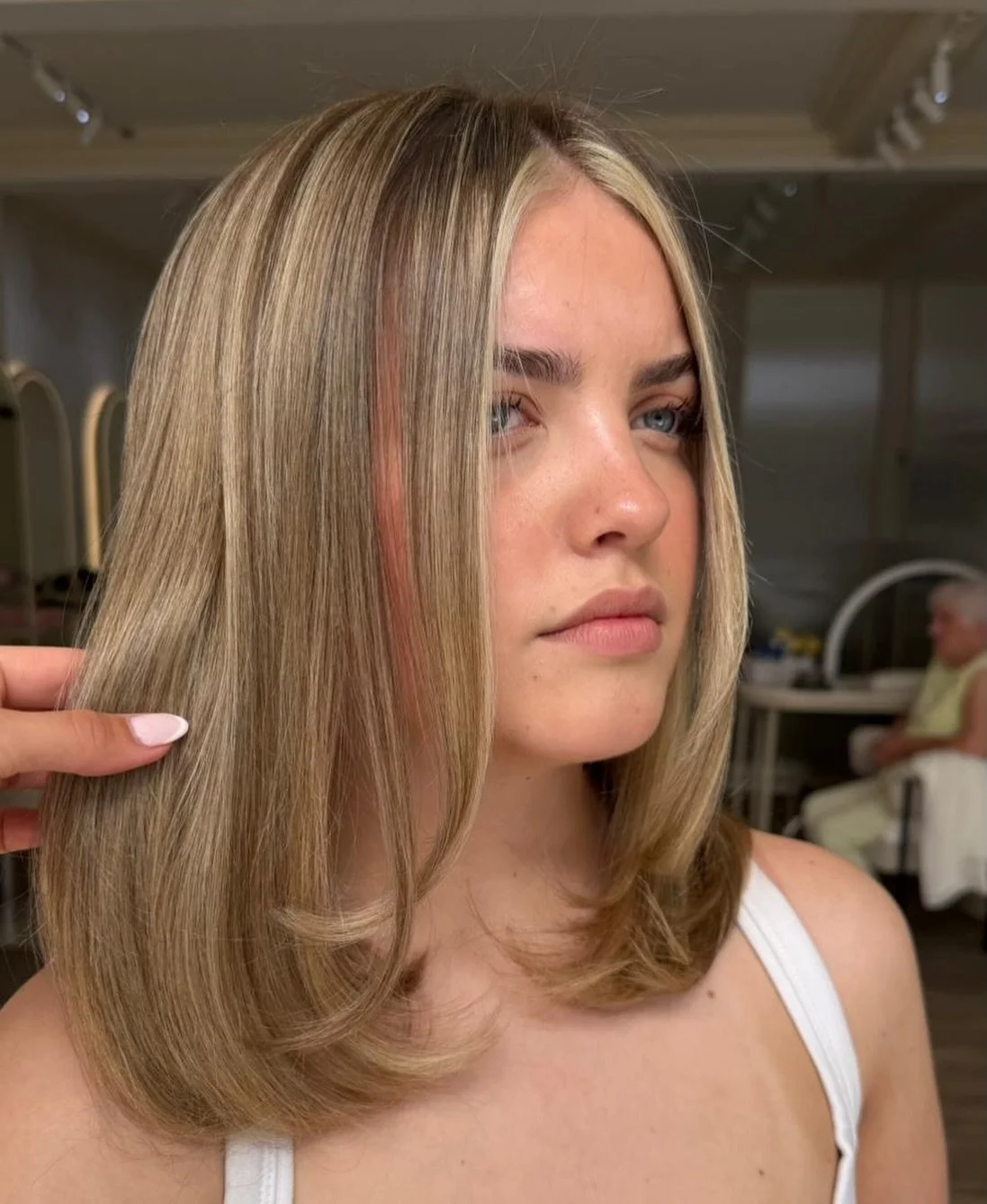 Beautiful baby lights with the perfect pop of face framing brightness✨ 

We love this bronde look with perfect definition. 

Created by our Blonde specialist @_madeby_martha