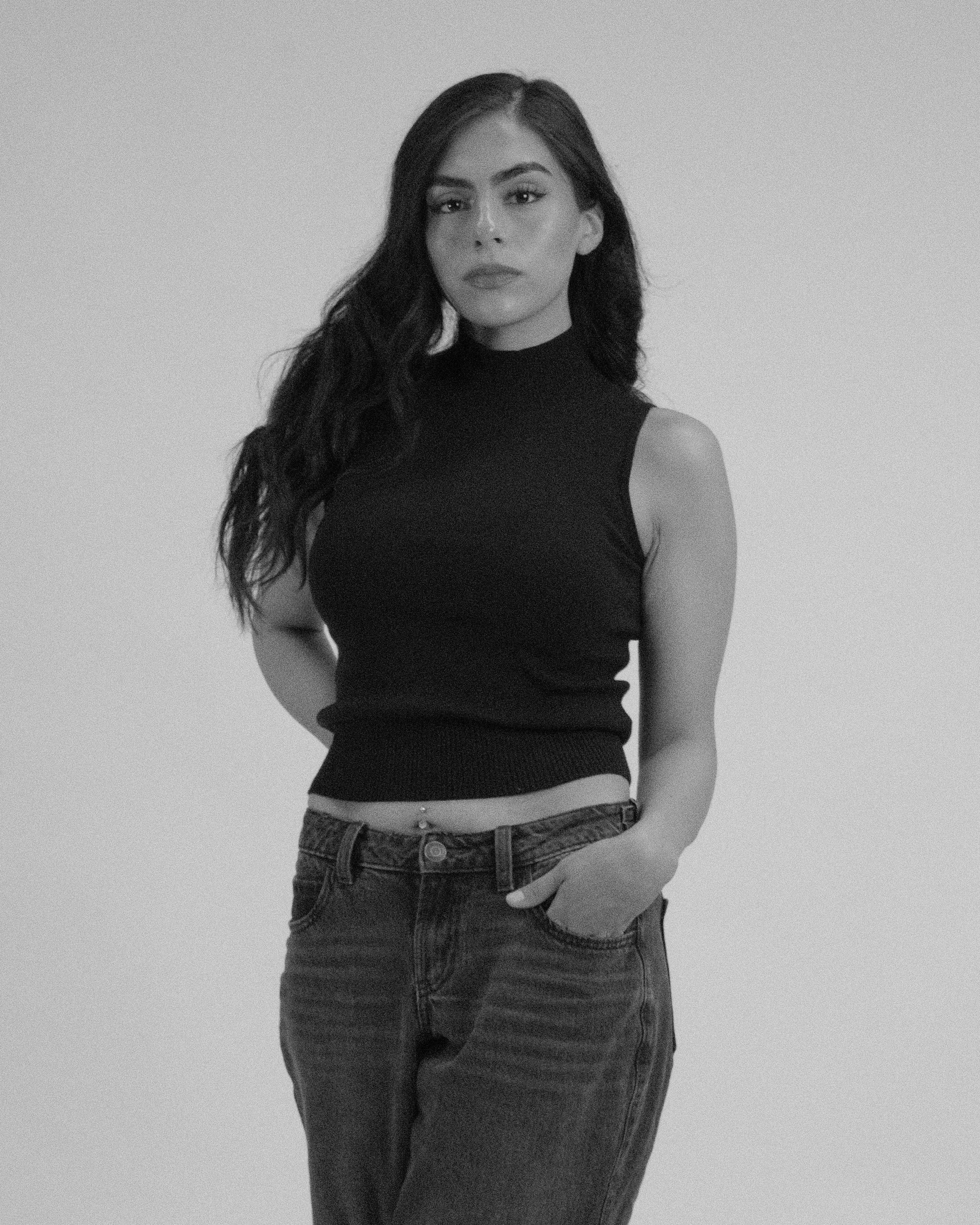 20221203_naty_BW_003.jpg