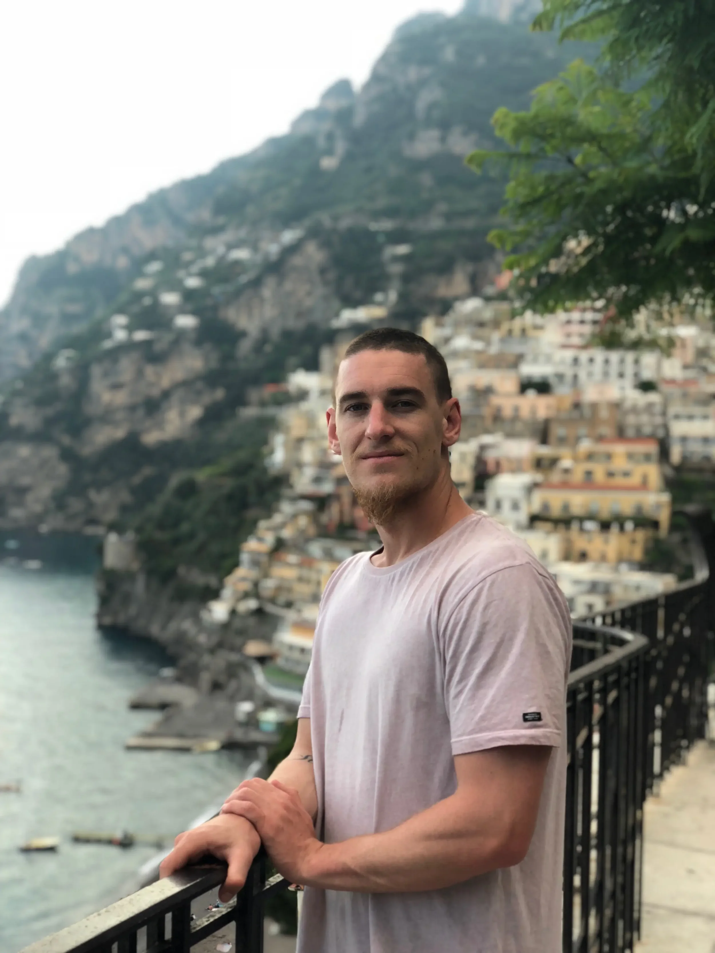 Image of Sam Gillespie, Dating Coach in Sydney, overlooking the ocean | Elite Connections Coaching - 12-Week Dating Coaching Program for Men in Sydney