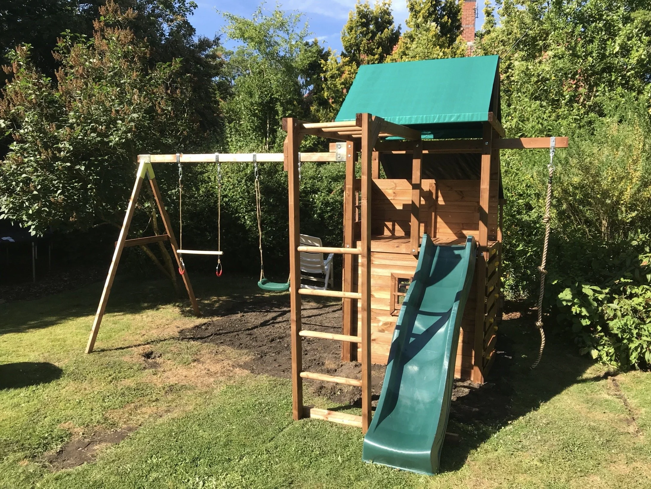 Children’s play frame flatpack assembly, flat pack assembly, outdoor play frame, swing slide and fort assembly