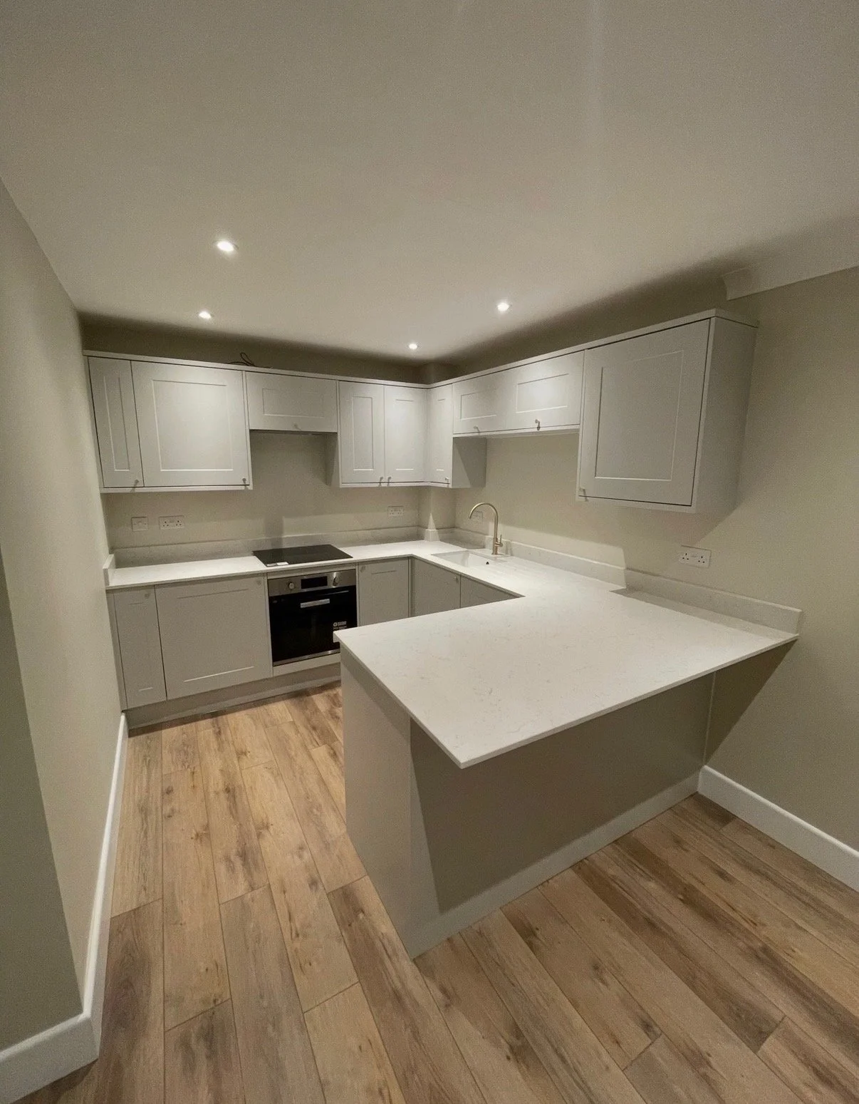 Neutral kitchen fitting in York