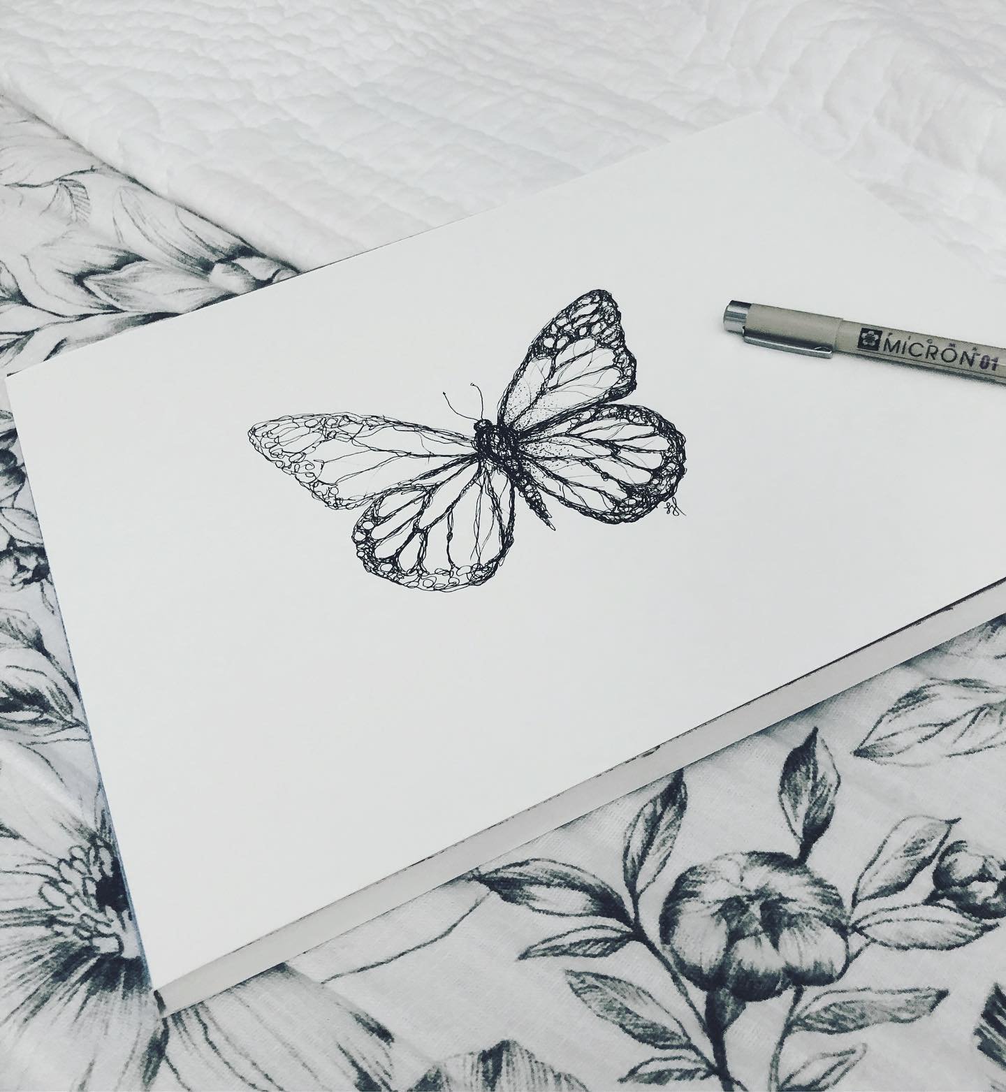 doodling ✍️ 

#doodlesofinstagram #doodle #penandink #artistsoninstagram #artist #butterfly #butterflytattoo #wip #tattooideas