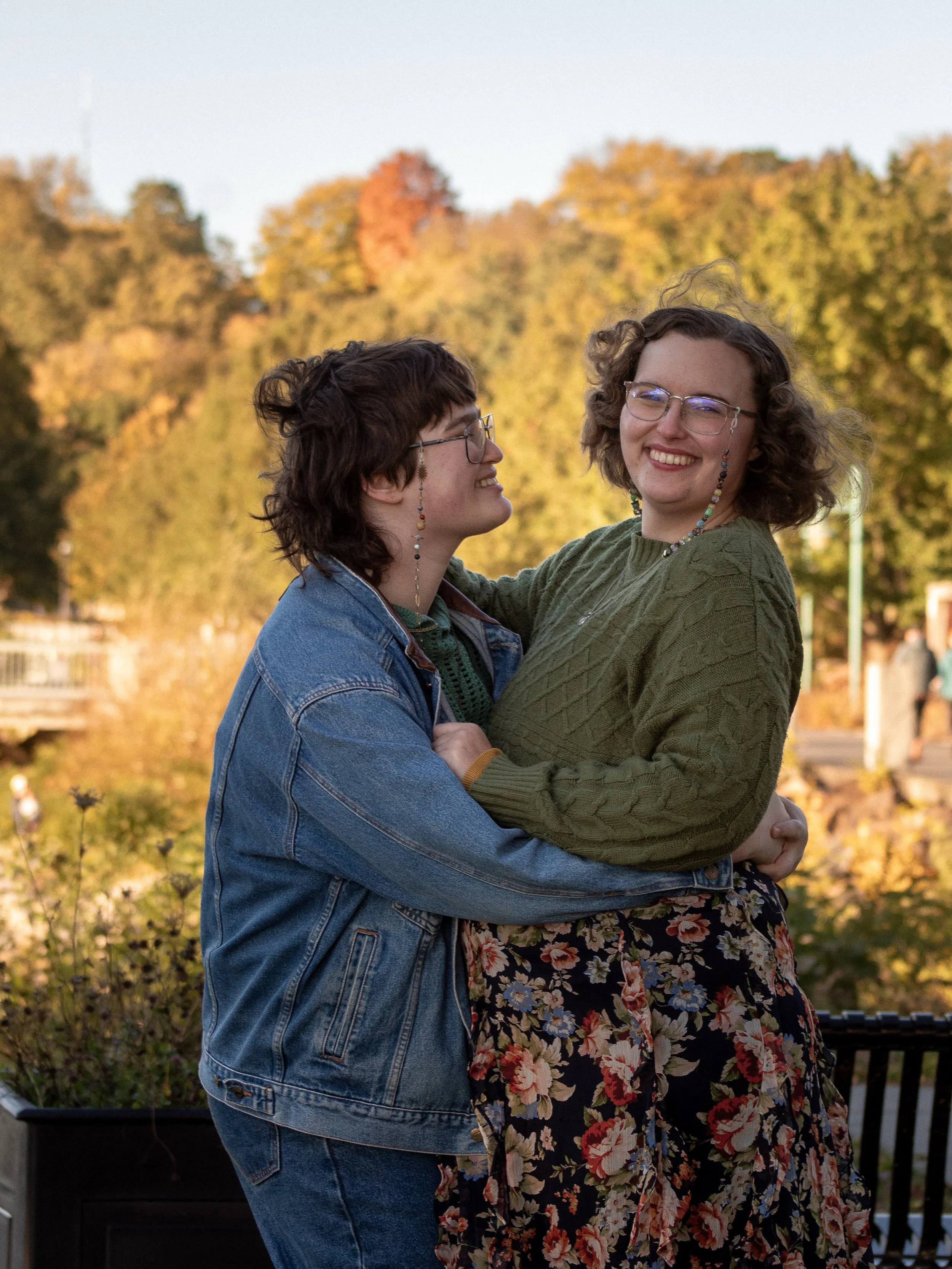 It was such a treat to capture the love between these two beautiful and silly humans. I&rsquo;m obsessed with the 1970s vintage vibes and also convinced that matching glasses chains just might be the ultimate couple goal! Thank you Robin and Devyn fo