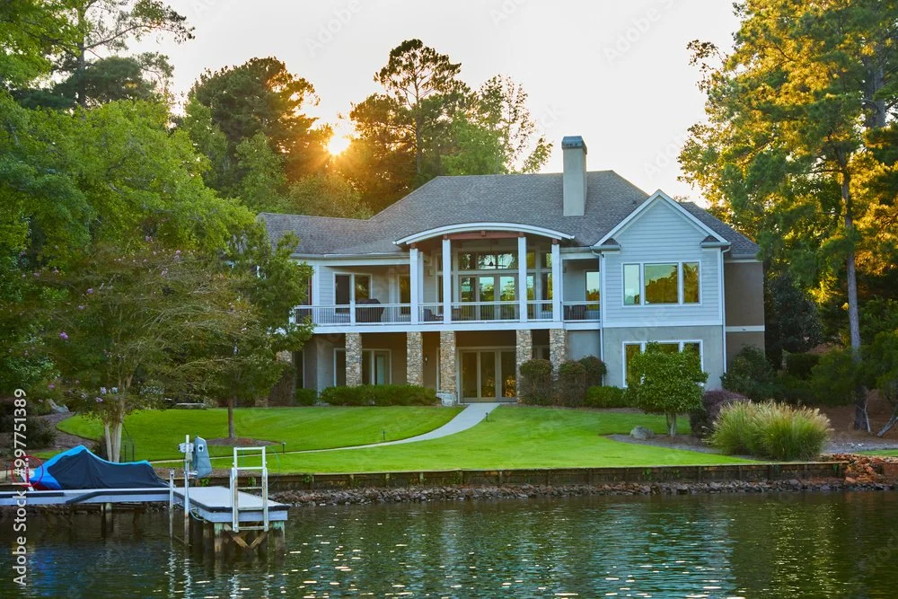 Waterfront land along a lake in Northwest Louisiana