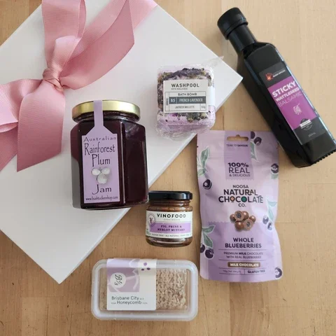 8000-leave-it-to-us-hamper-leave-it-to-us-mumbleberry-16290-289741.jpg.webp