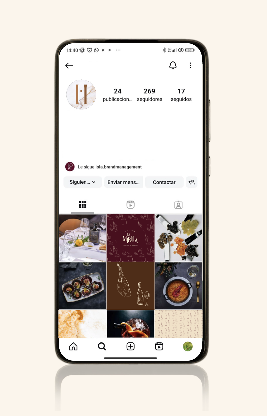 Gestión de redes sociales y feed de Instagram para marca gastronómica — Lola Brand Management.