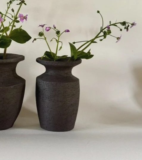 Big black bud vase II