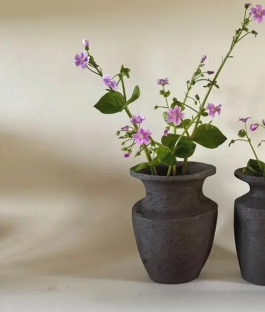 Big black bud vase I
