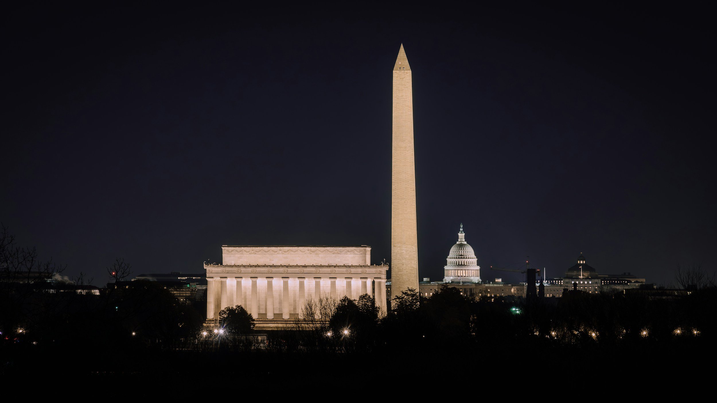 Washington Monument and Lincoln Memorial at night in Washington DC