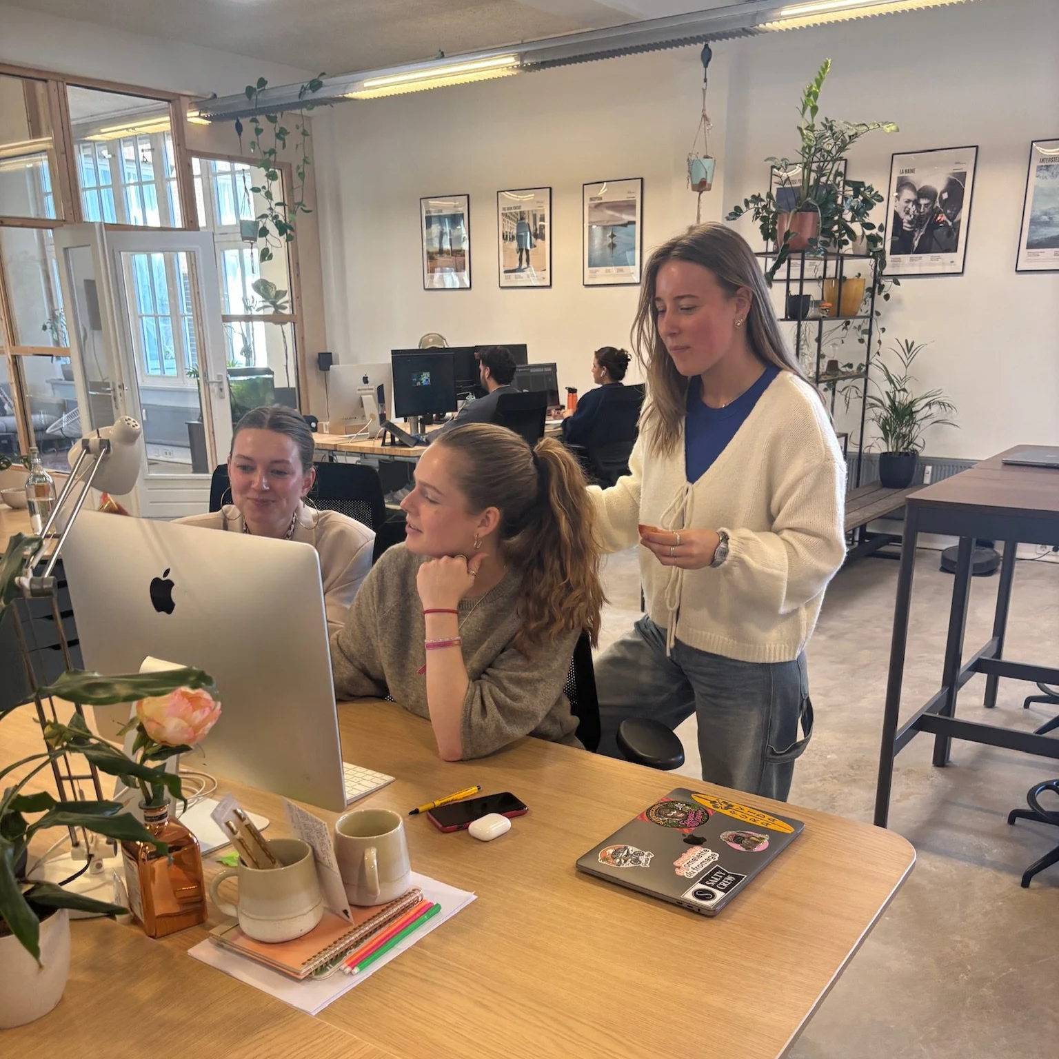Aan het werk bij een online growth agency genaamd omelette du fromage.