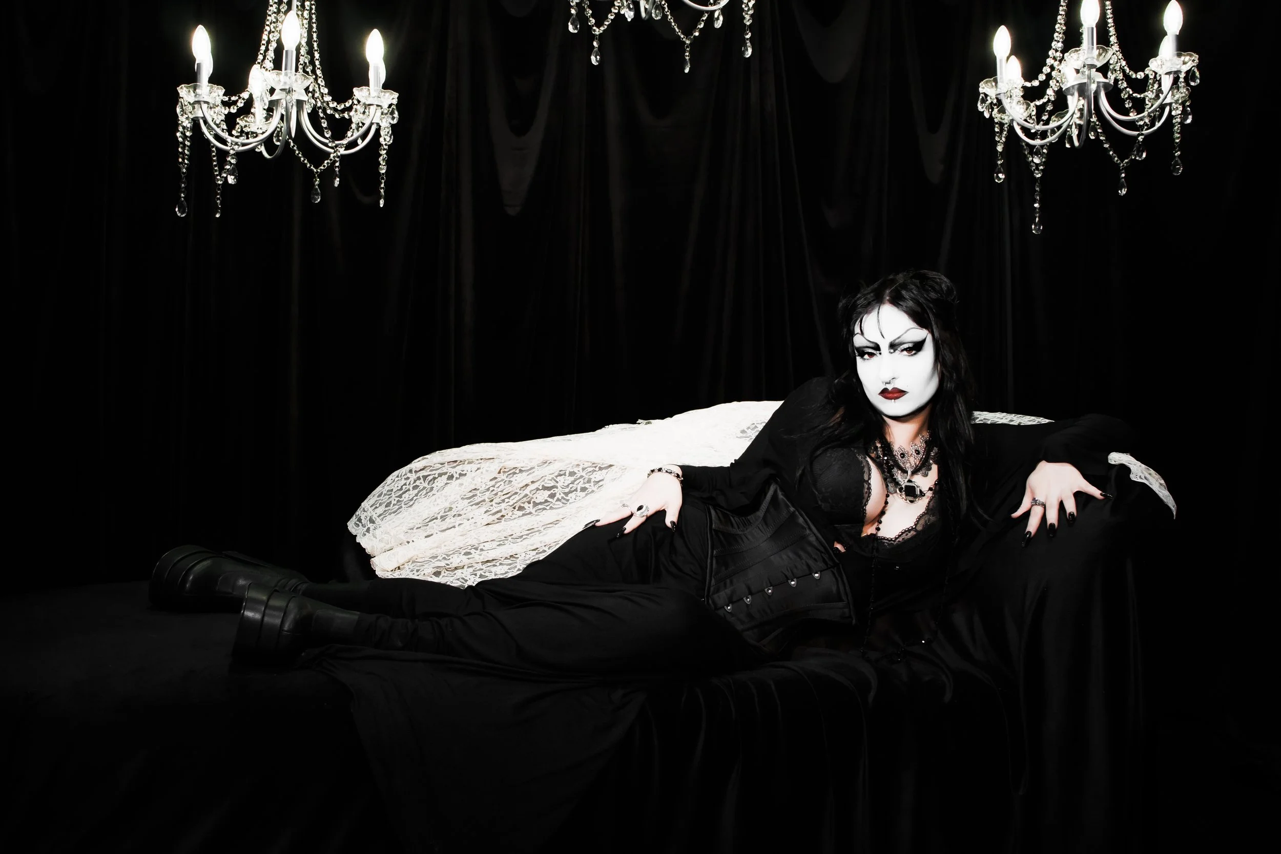 goth1-09.jpg