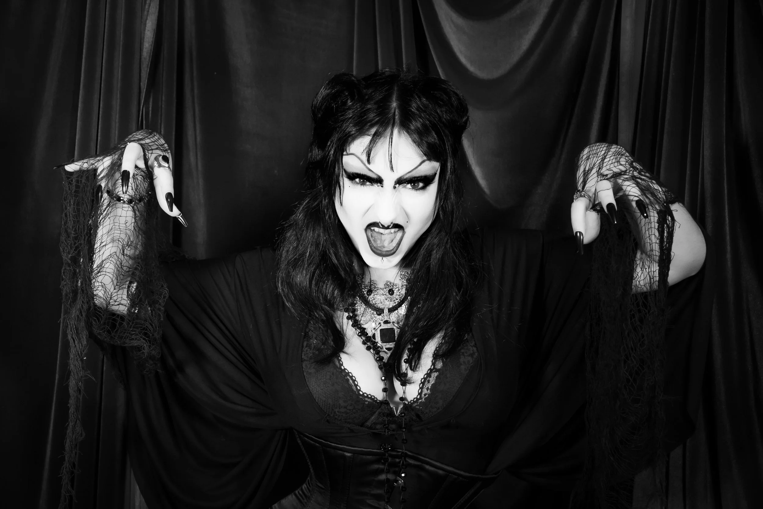 goth1-20.jpg