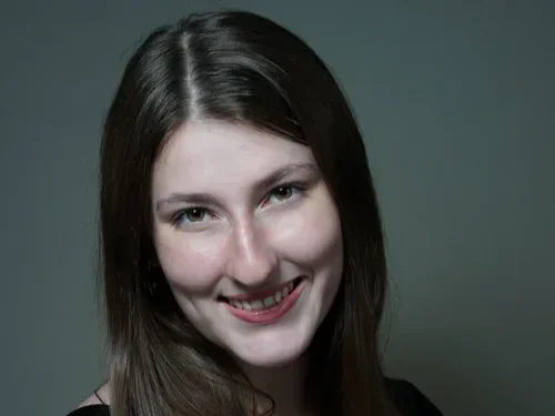 Cassidy+bunting+headshot.webp
