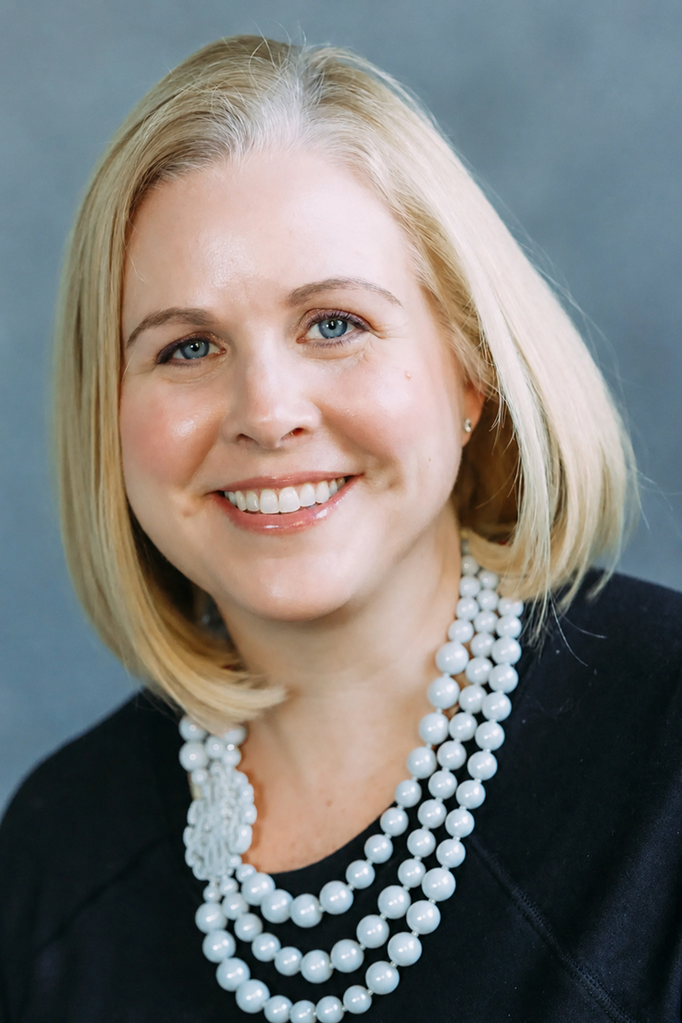 Headshot of Meghan Jenkins, college admissions consultant.