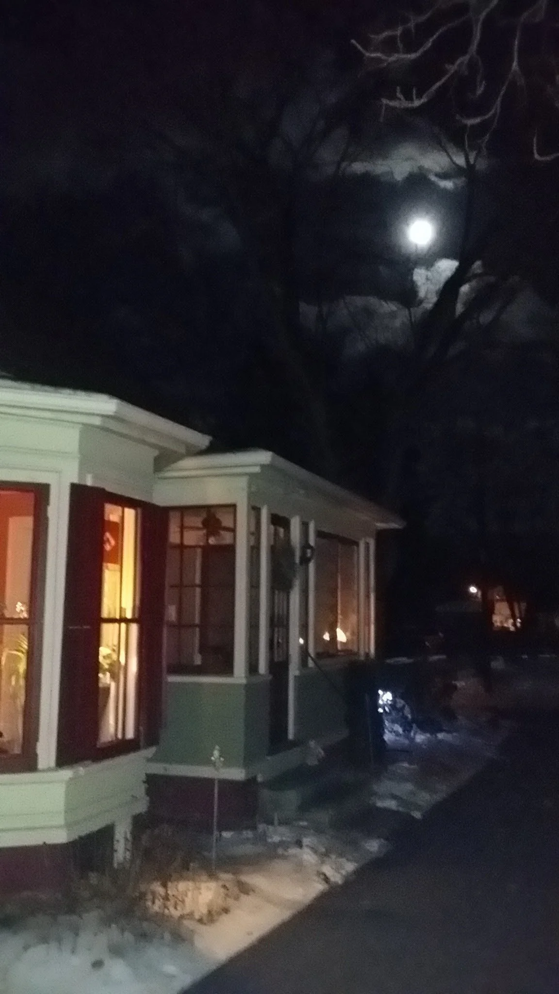 Moon overSMTI.jpg