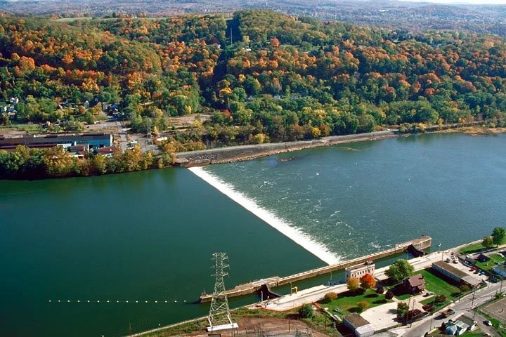 Aerial view of the Allegheny River and a lock-and-dam facility.