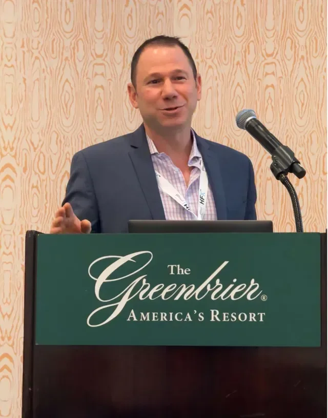 David Rosenblum, MD lecturing at a pain medicine conference